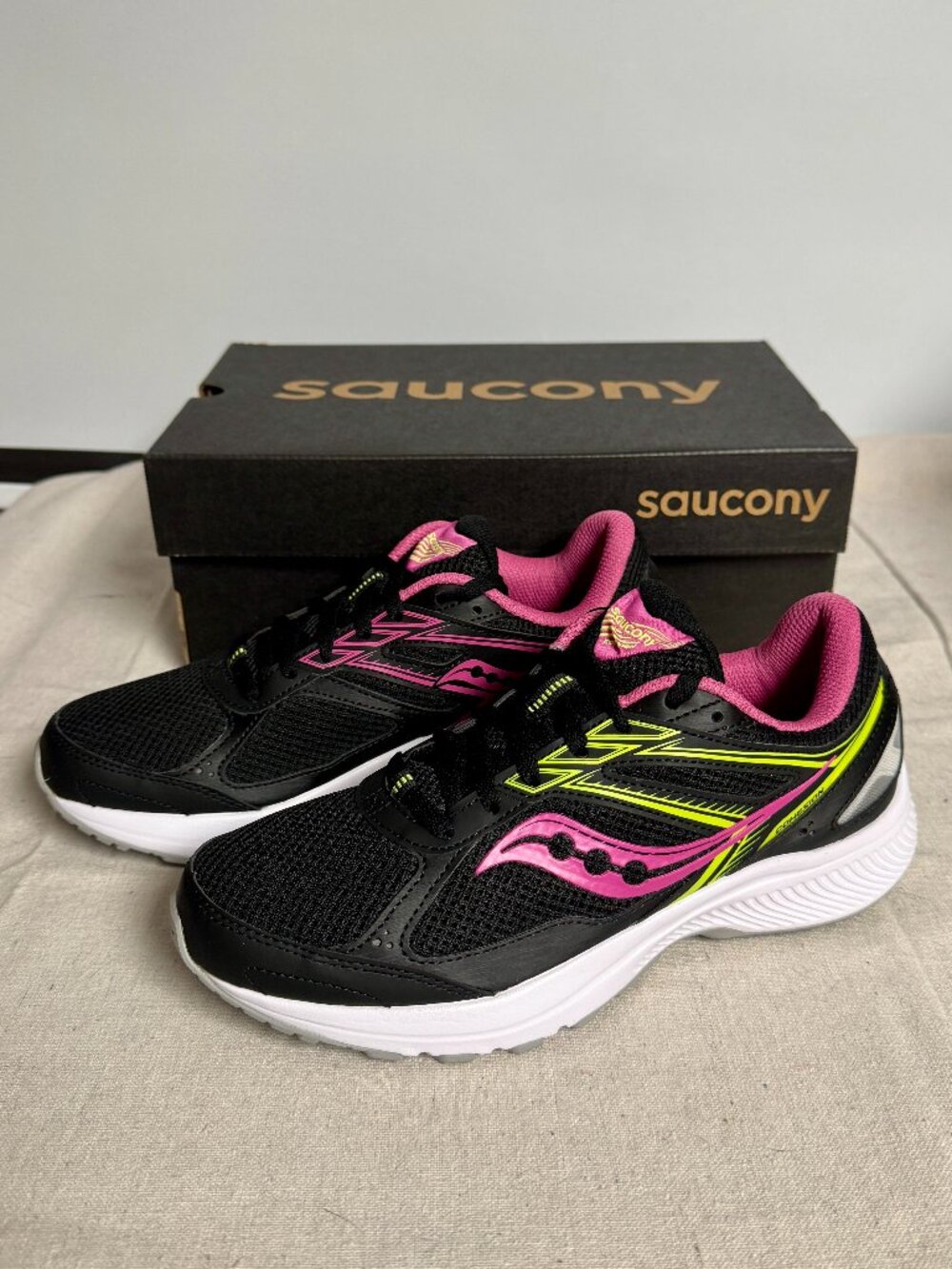 9.5M Saucony Cohesion 14 Black Pink Citro Women's Athletic Sneaker Shoes